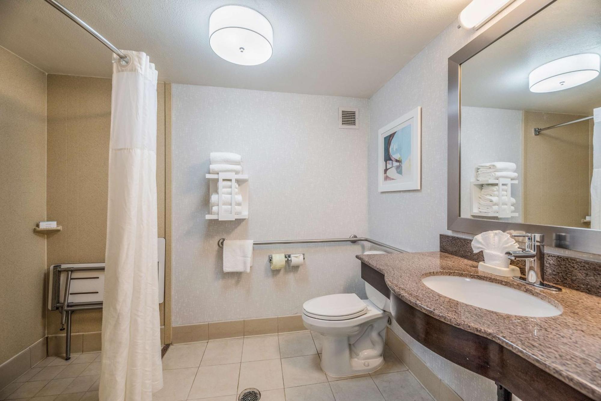 Hampton Inn Oakland-Хейуърд Екстериор снимка