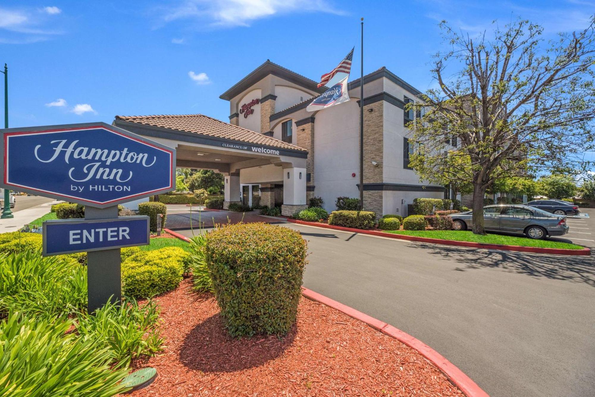 Hampton Inn Oakland-Хейуърд Екстериор снимка