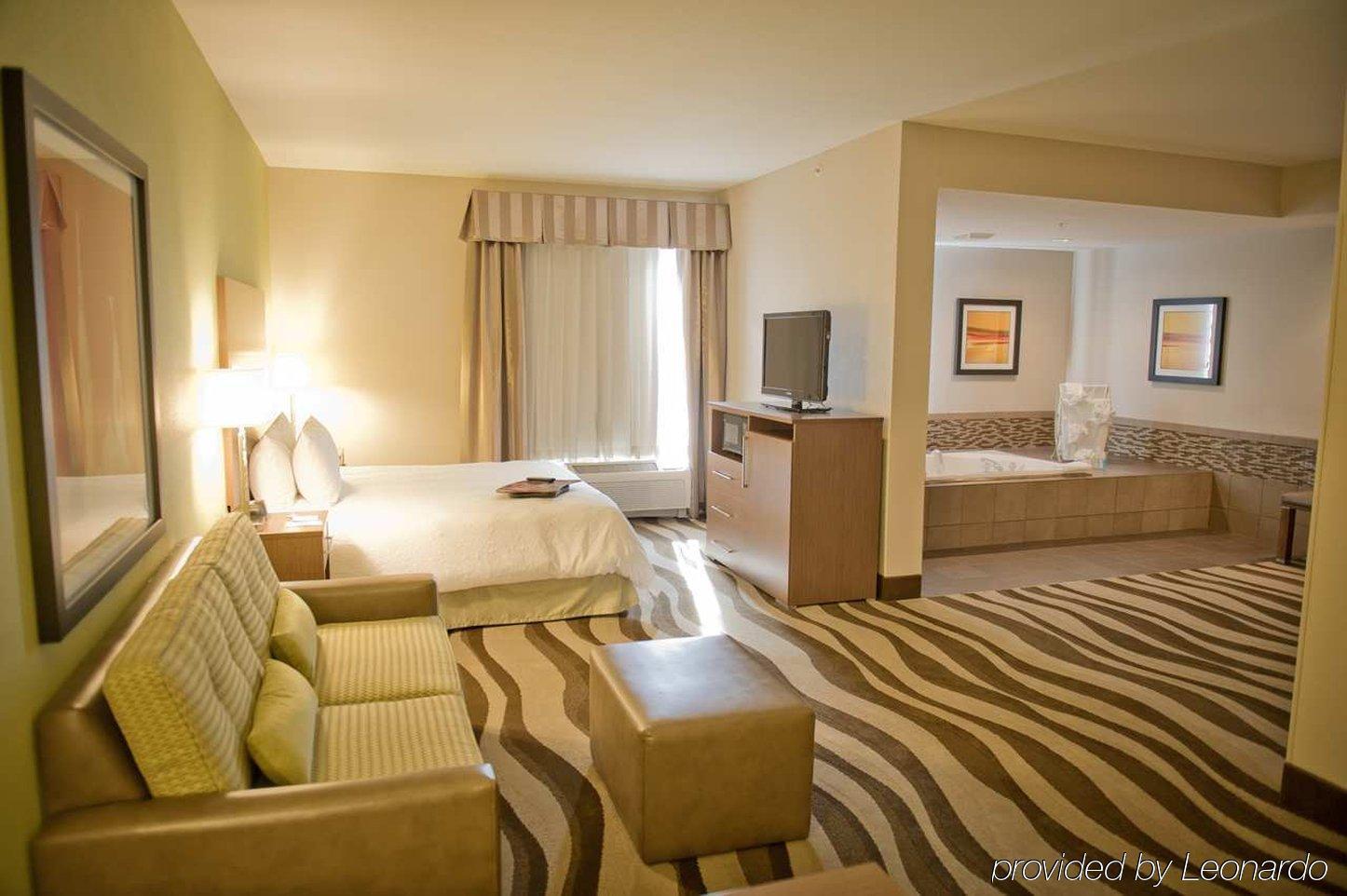 Hampton Inn Oakland-Хейуърд Екстериор снимка