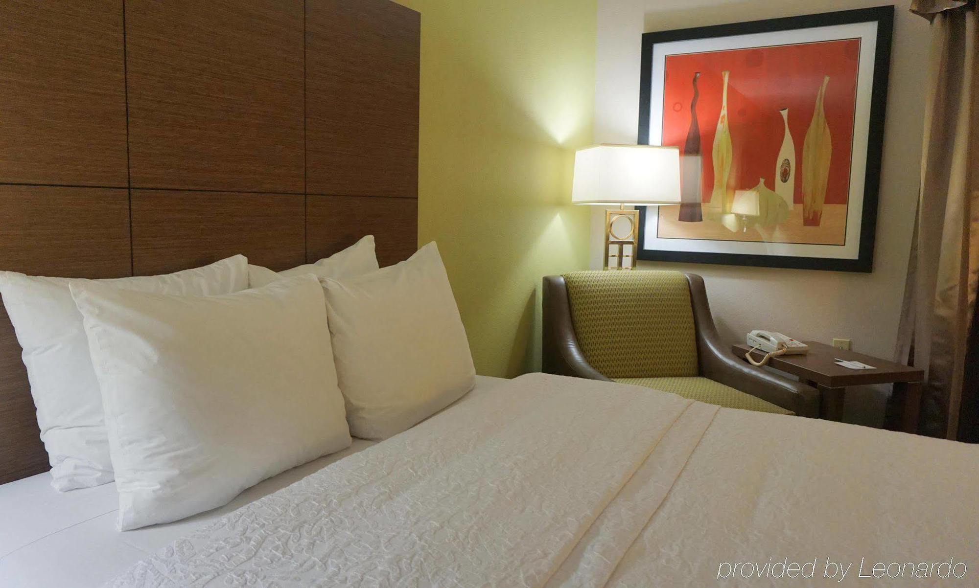 Hampton Inn Oakland-Хейуърд Екстериор снимка