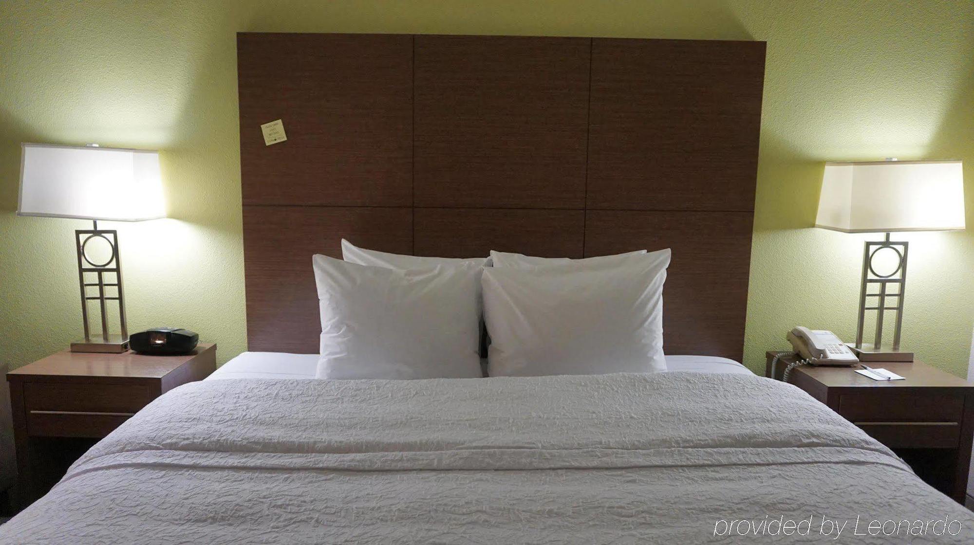Hampton Inn Oakland-Хейуърд Екстериор снимка
