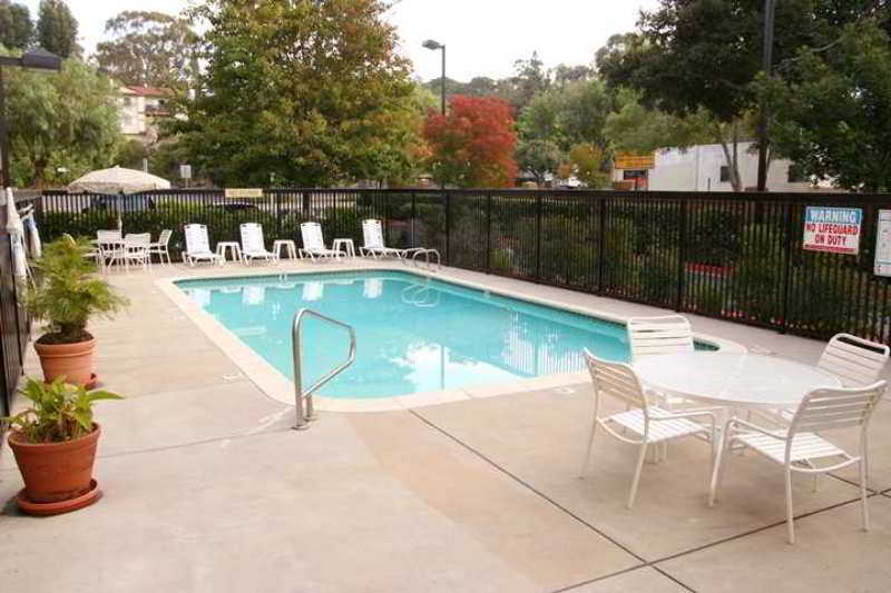 Hampton Inn Oakland-Хейуърд Съоръжения снимка